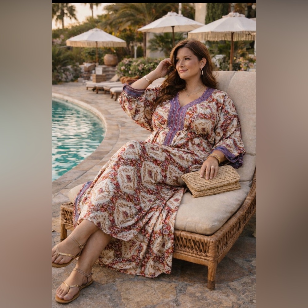Vintage caftan / floral print satin, lined, beading detail-